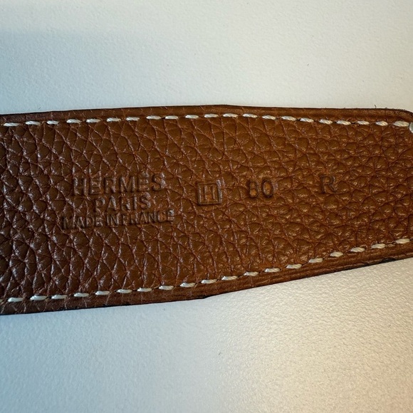 Hermes Women’s Reversible belt. Size 80. Excellent Condition. main image 4